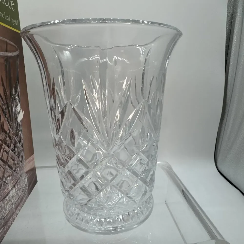 DePlomb Lead Cut Crystal Vase Pineapple Floral Diamond Design 24% VTG USA 7.5